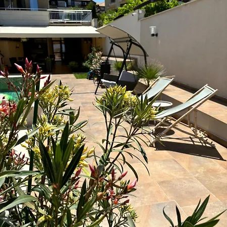 Guest house Melia Mar 3*